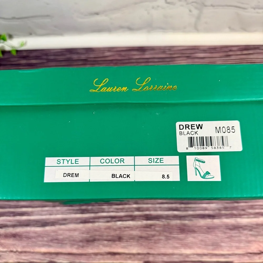 Lauren Lorraine‎ Black and Silver Heels NIB